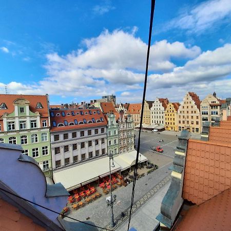 Rynek 51 - Pod Zlotym Polksiezycem Wroclaw Luaran gambar